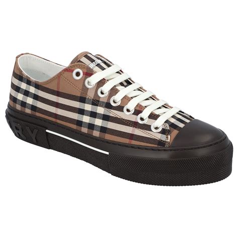 burberry shoes for men price.